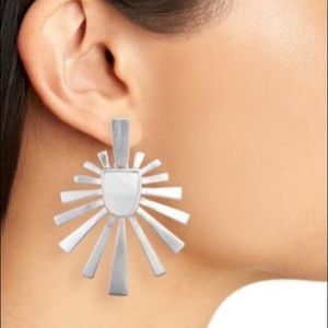 Kendra Scott Jewelry - Kendra Scott cambria earrings Kendra Scott Jewelry - Kendra Scott cambria earrings